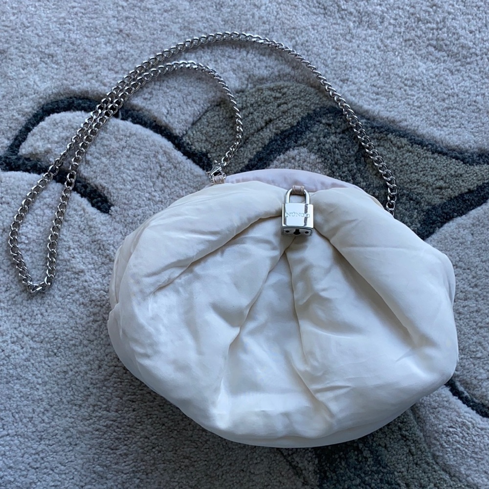 Nuńoo Shell Colored Bag - sustainable material collection